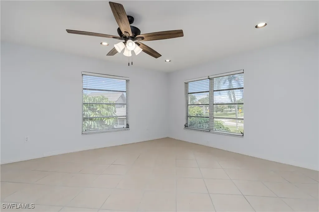 180 Cypress Way E Naples FL 34110