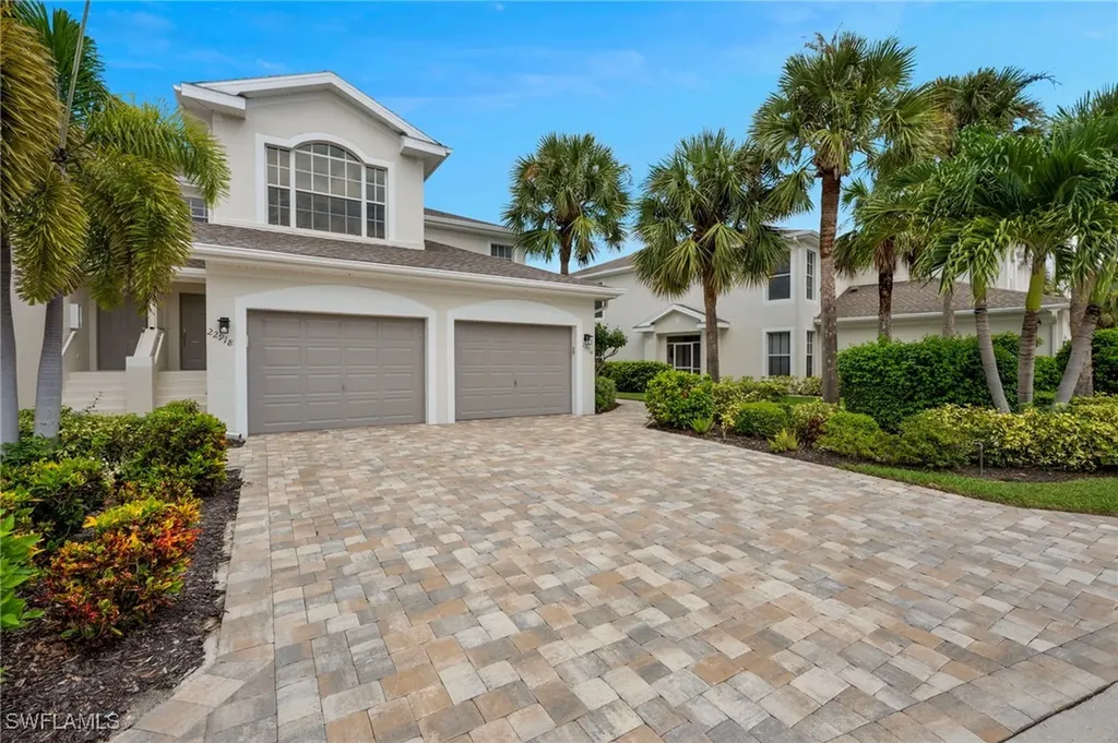 Estero FL, 22974 Lone Oak Drive