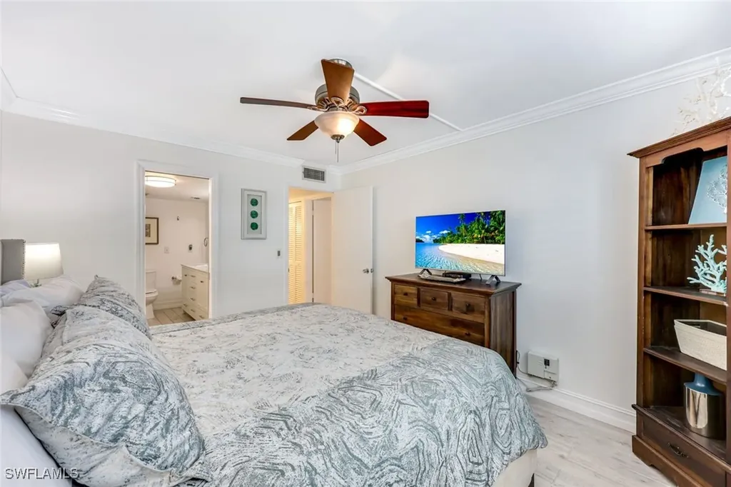766 Central Avenue Naples FL 34102