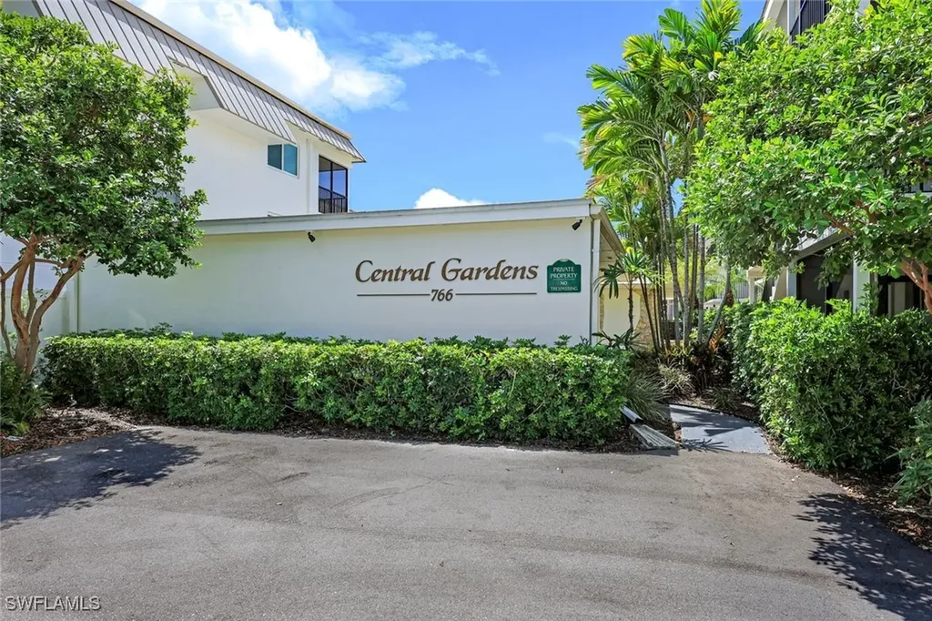 766 Central Avenue Naples FL 34102