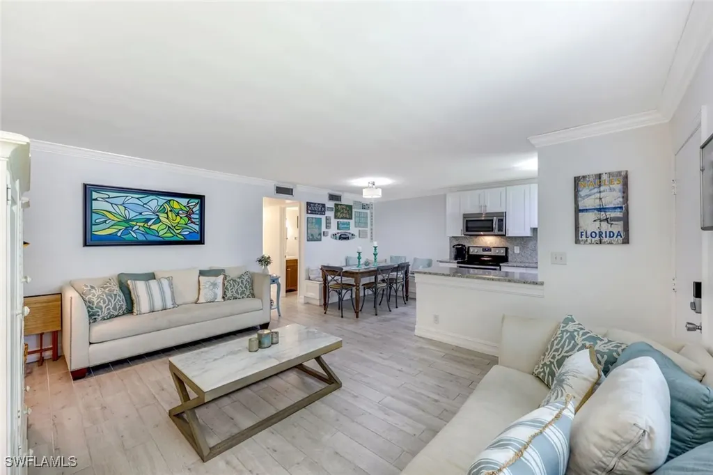 766 Central Avenue Naples FL 34102