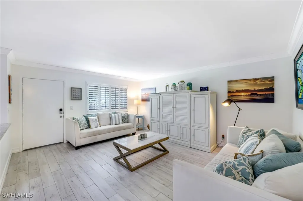 766 Central Avenue Naples FL 34102