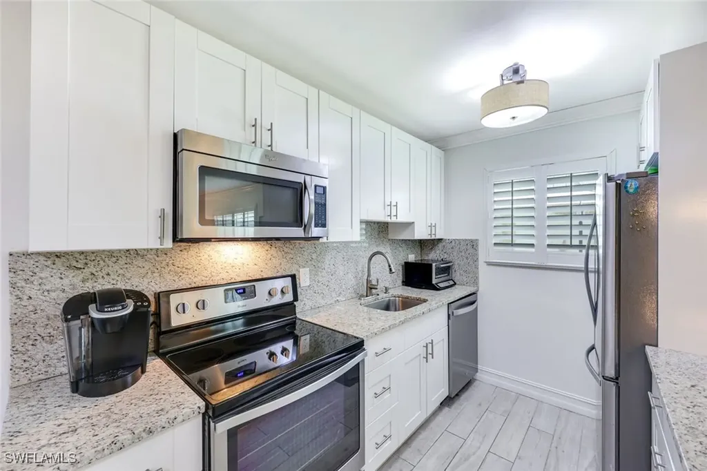 766 Central Avenue Naples FL 34102