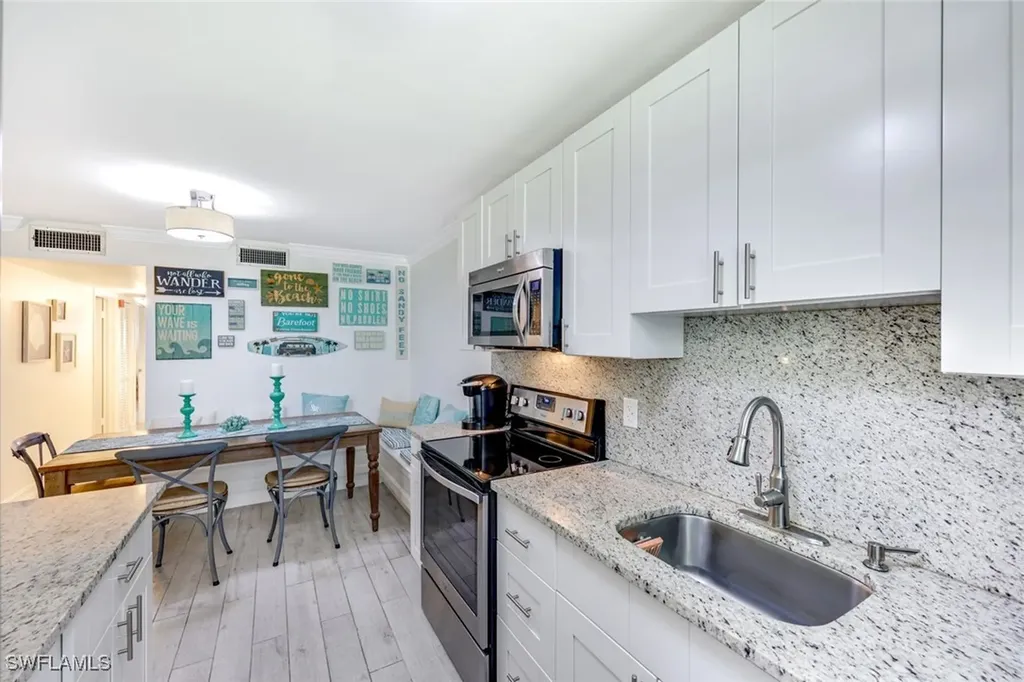 766 Central Avenue Naples FL 34102