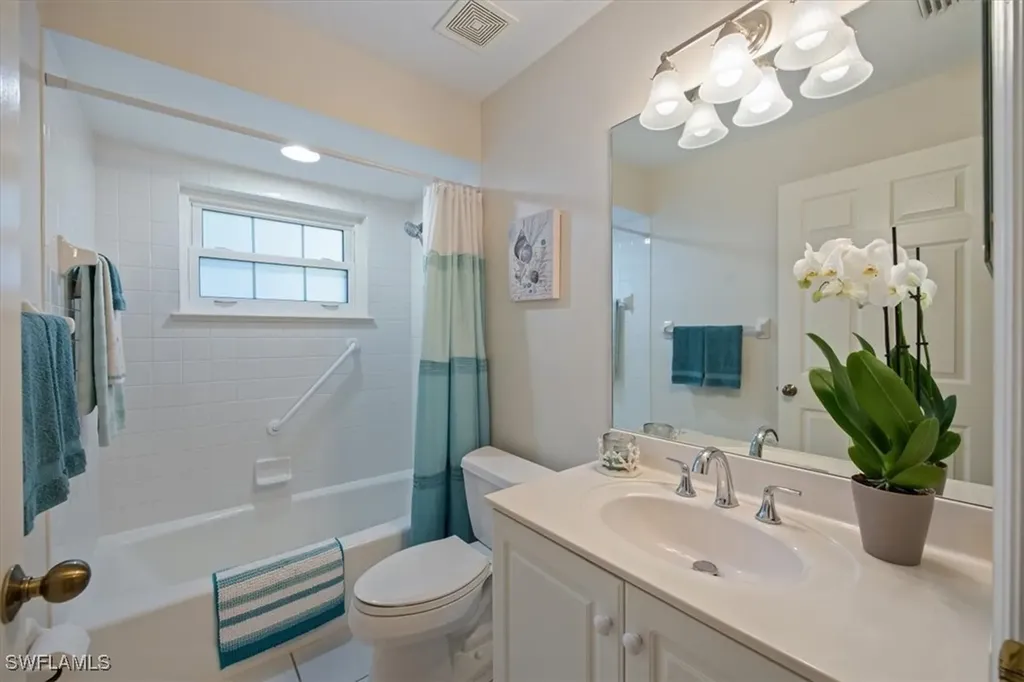 203 Via Perignon Naples FL 34119