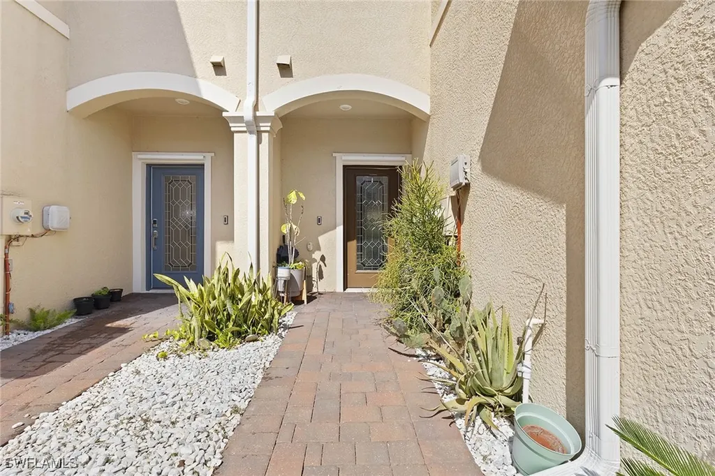 2667 Blossom Way Naples FL 34120