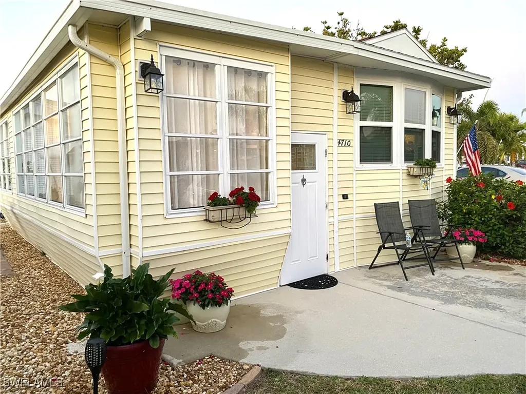 4710 Liberty Lane W Estero FL 33928