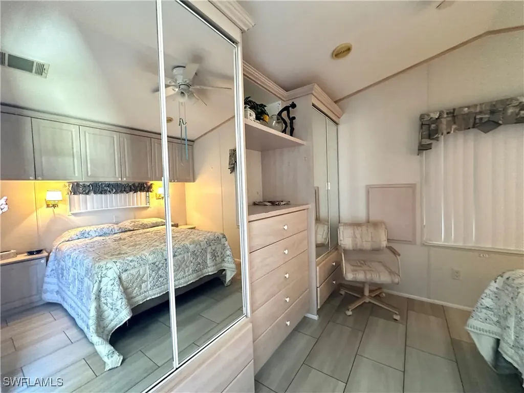 4540 Split Log Lane E Estero FL 33928