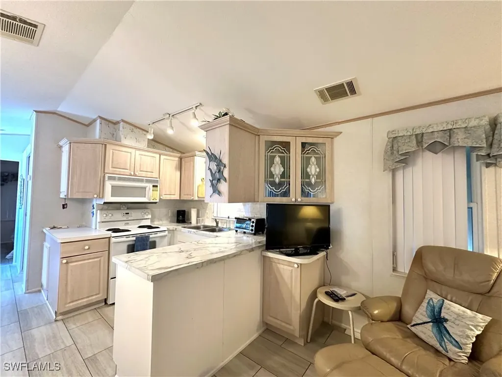 4540 Split Log Lane E Estero FL 33928