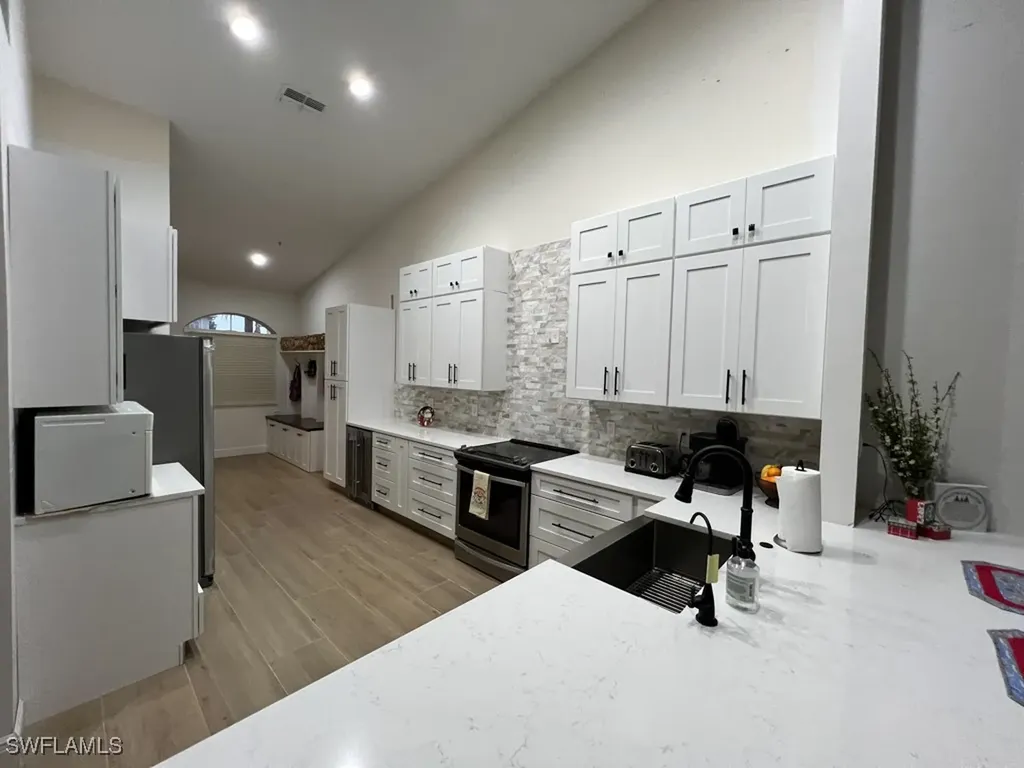 6605 Castlelawn Place Naples FL 34113