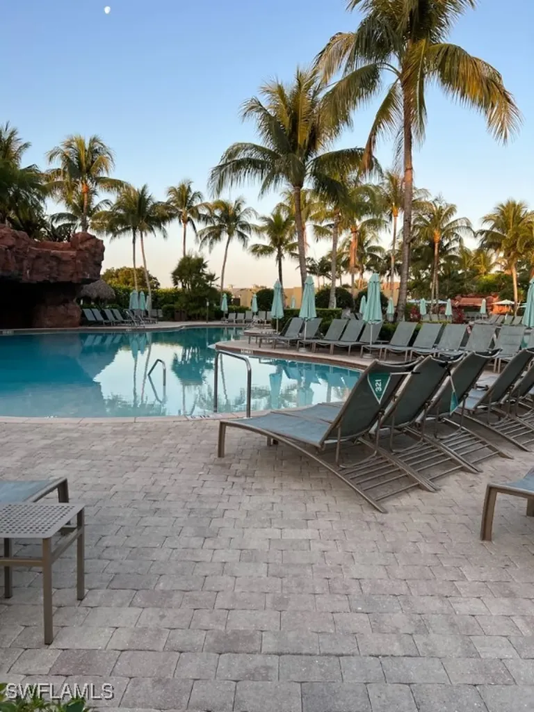 6605 Castlelawn Place Naples FL 34113