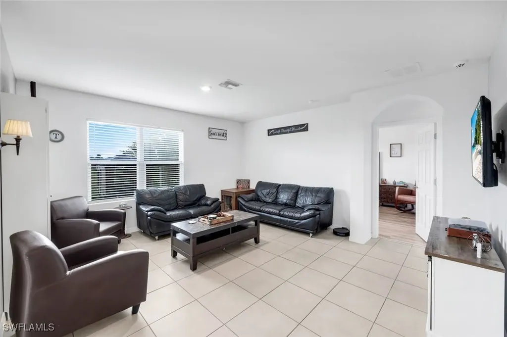 4180 68th Avenue NE Naples FL 34120