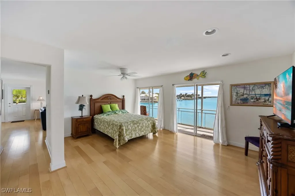 330 Kon Tiki Drive Naples FL 34113