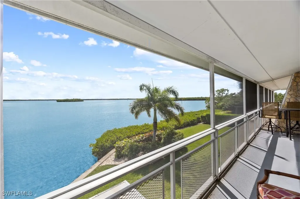 330 Kon Tiki Drive Naples FL 34113