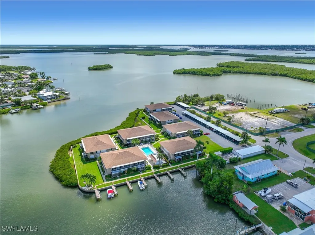330 Kon Tiki Drive Naples FL 34113