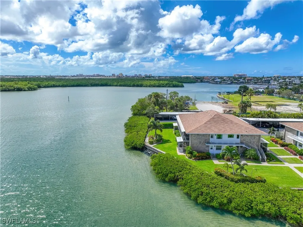 330 Kon Tiki Drive Naples FL 34113