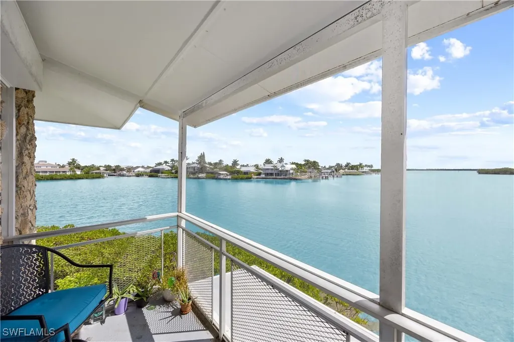 330 Kon Tiki Drive Naples FL 34113