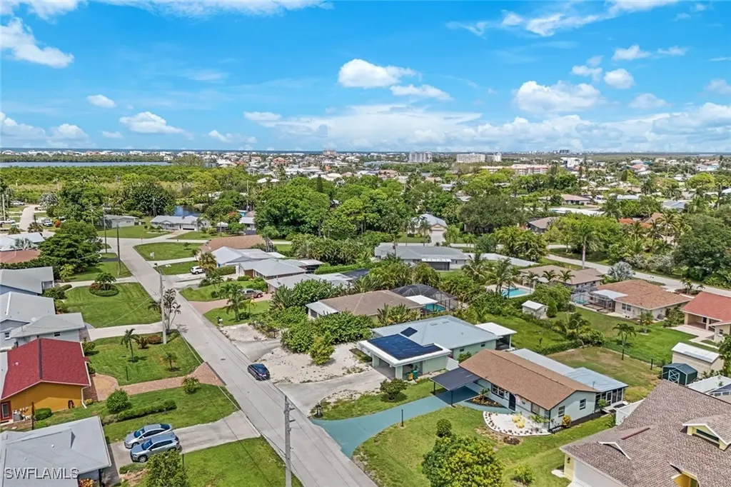 81 9th Street Bonita Springs FL 34134