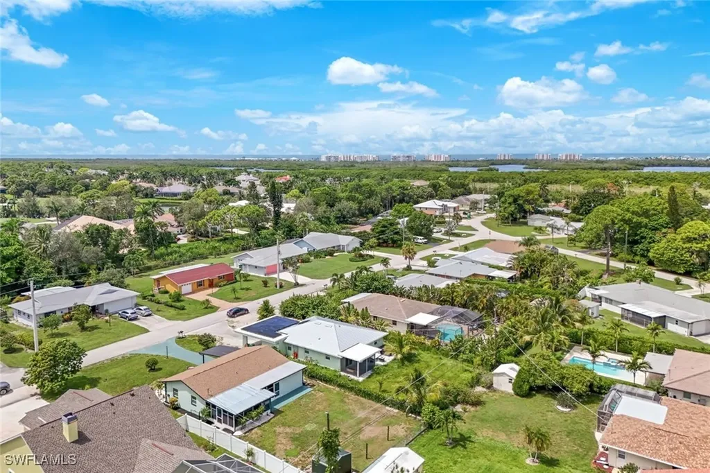 81 9th Street Bonita Springs FL 34134