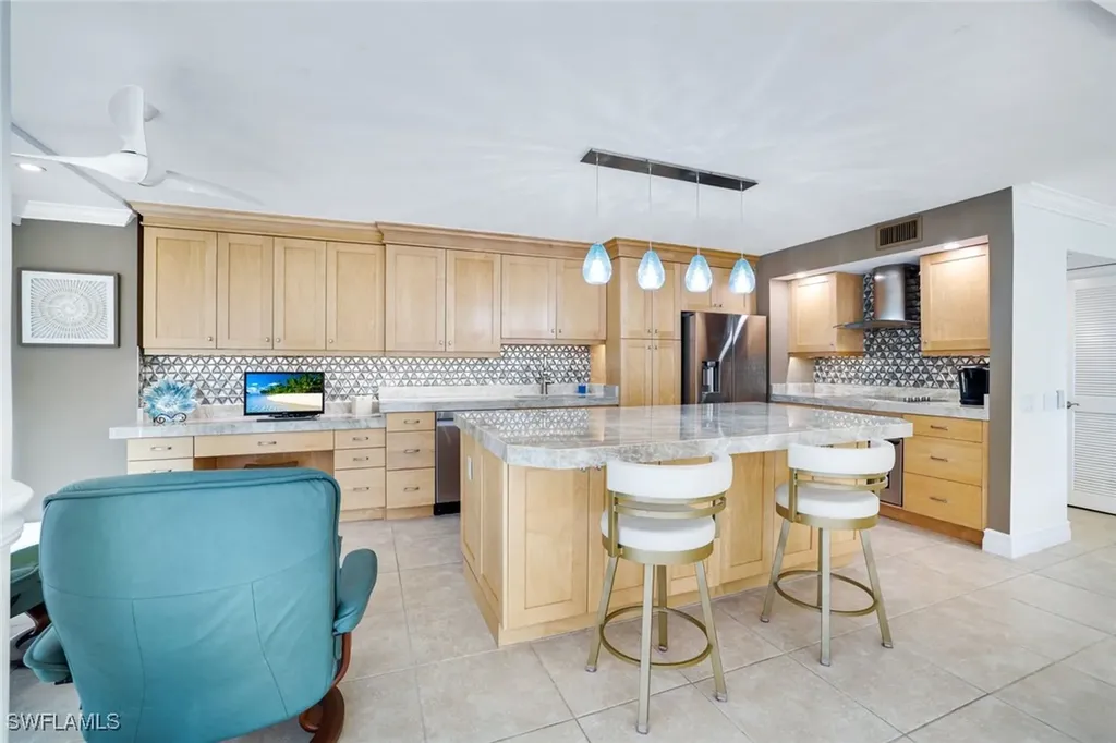 4041 Gulf Shore Boulevard N Naples FL 34103