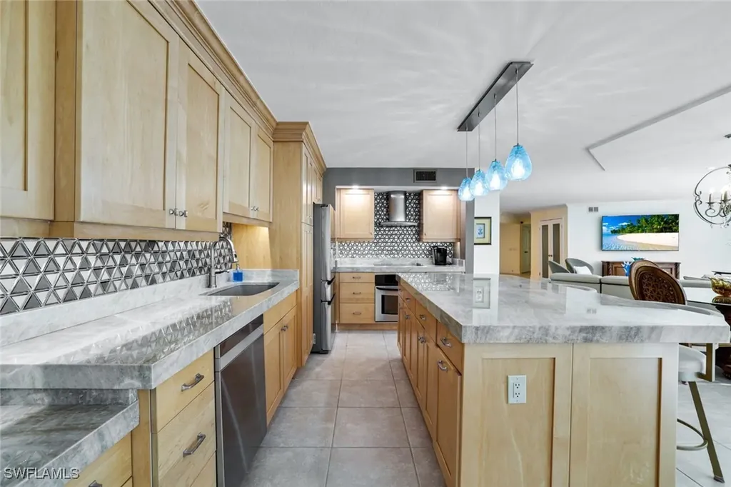 4041 Gulf Shore Boulevard N Naples FL 34103