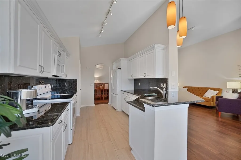 7774 Gardner Drive Naples FL 34109