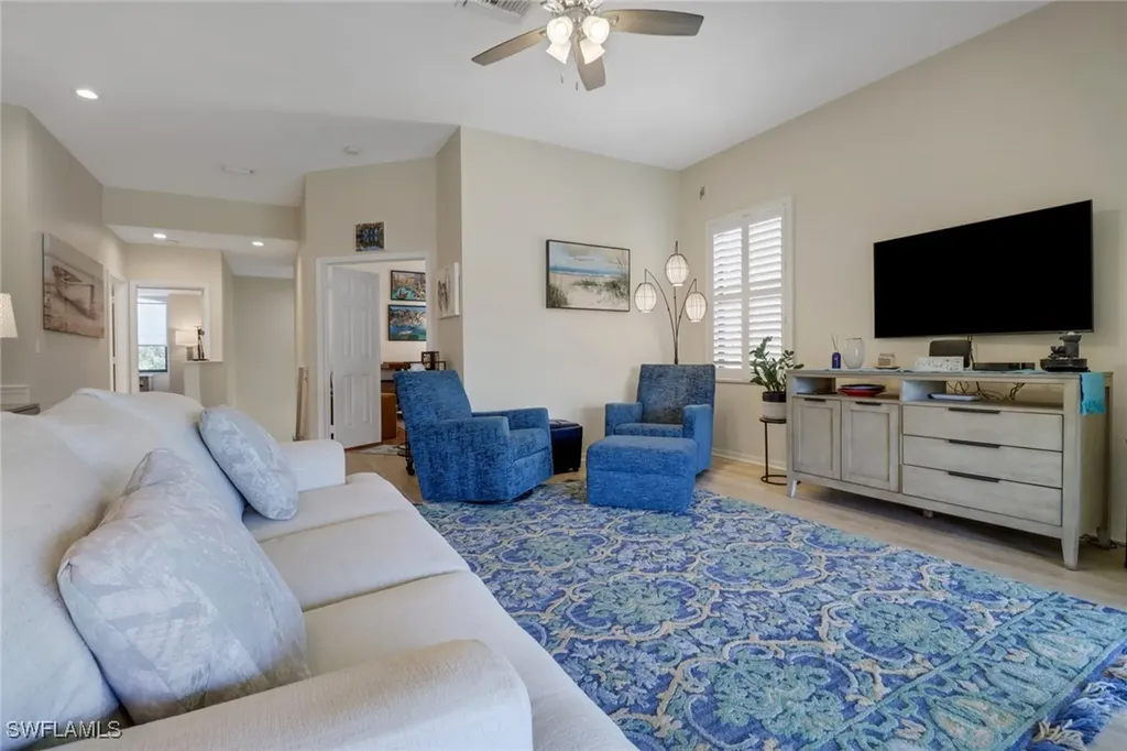 184 Vintage Circle Naples FL 34119