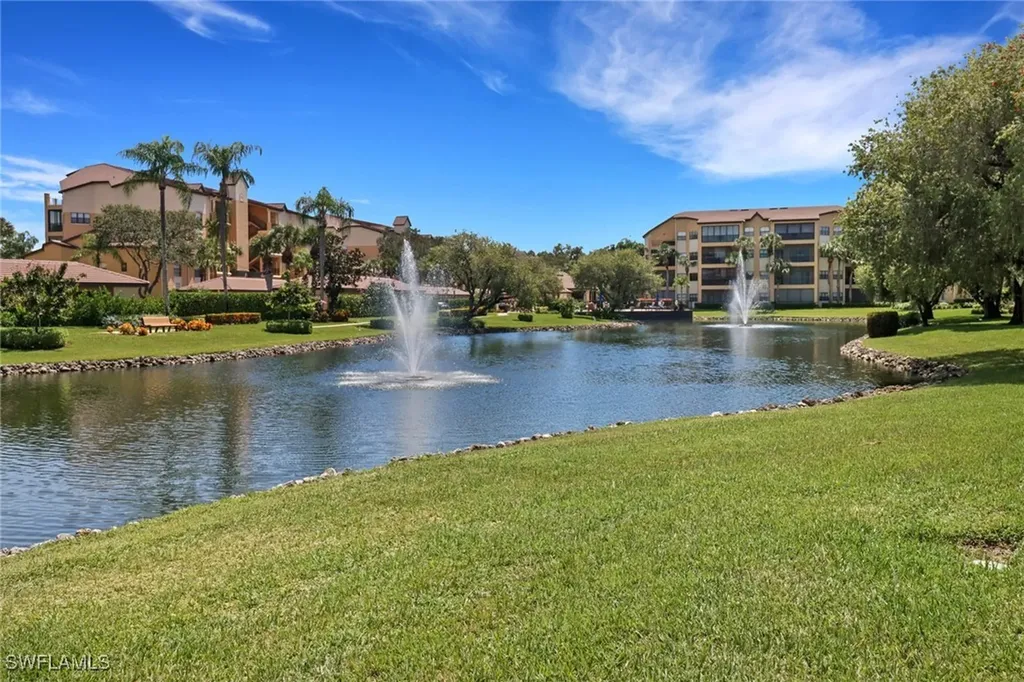 184 Vintage Circle Naples FL 34119