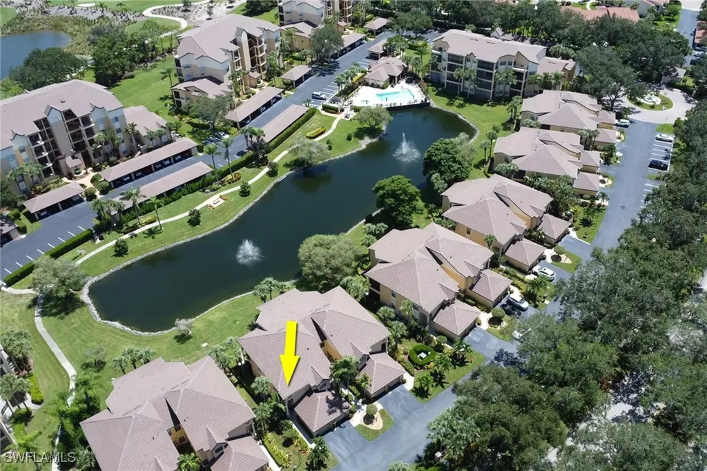 184 Vintage Circle Naples FL 34119