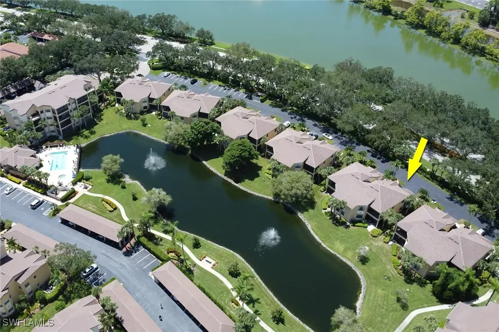 184 Vintage Circle Naples FL 34119