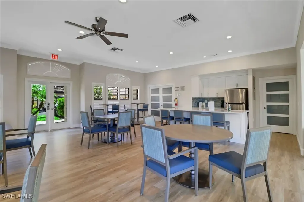 184 Vintage Circle Naples FL 34119