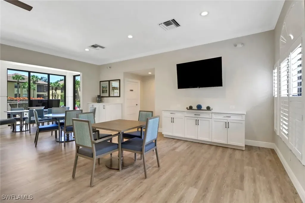 184 Vintage Circle Naples FL 34119