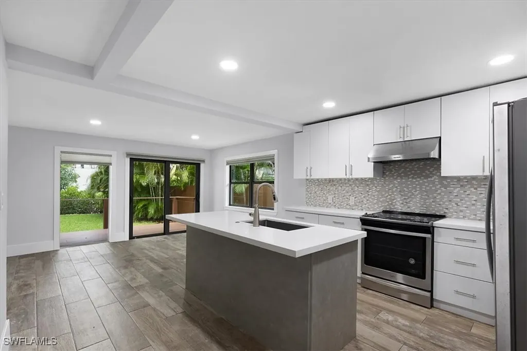 3240 Collee Court Naples FL 34112