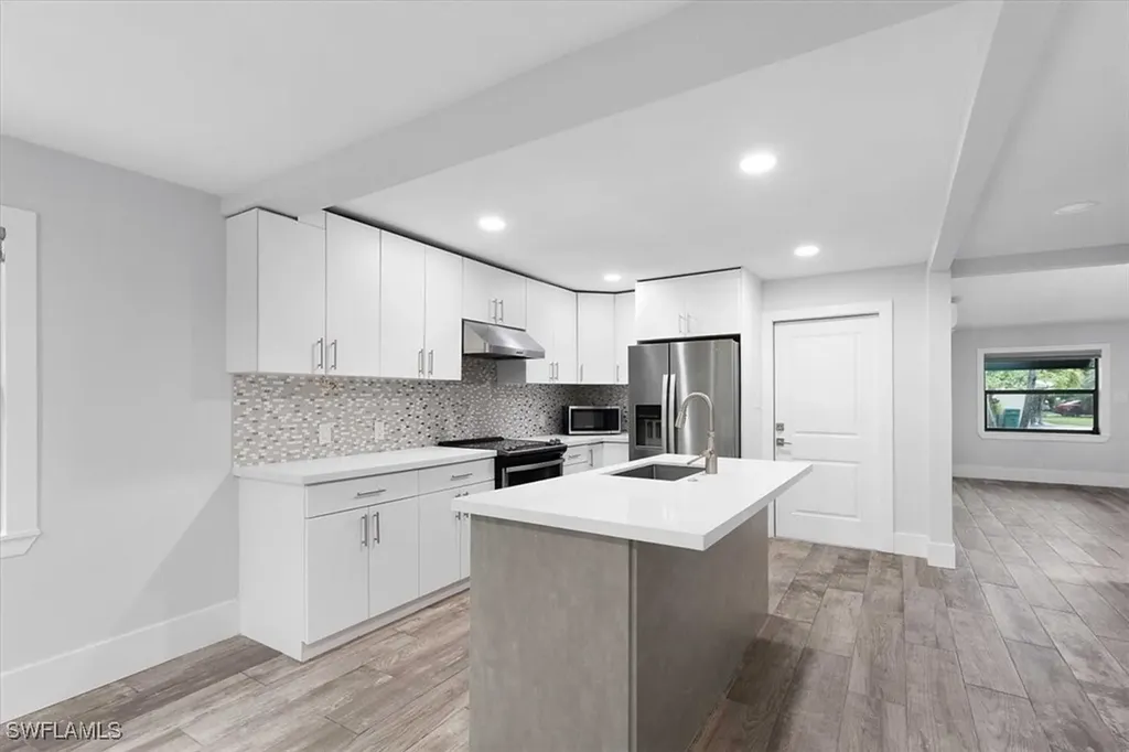 3240 Collee Court Naples FL 34112