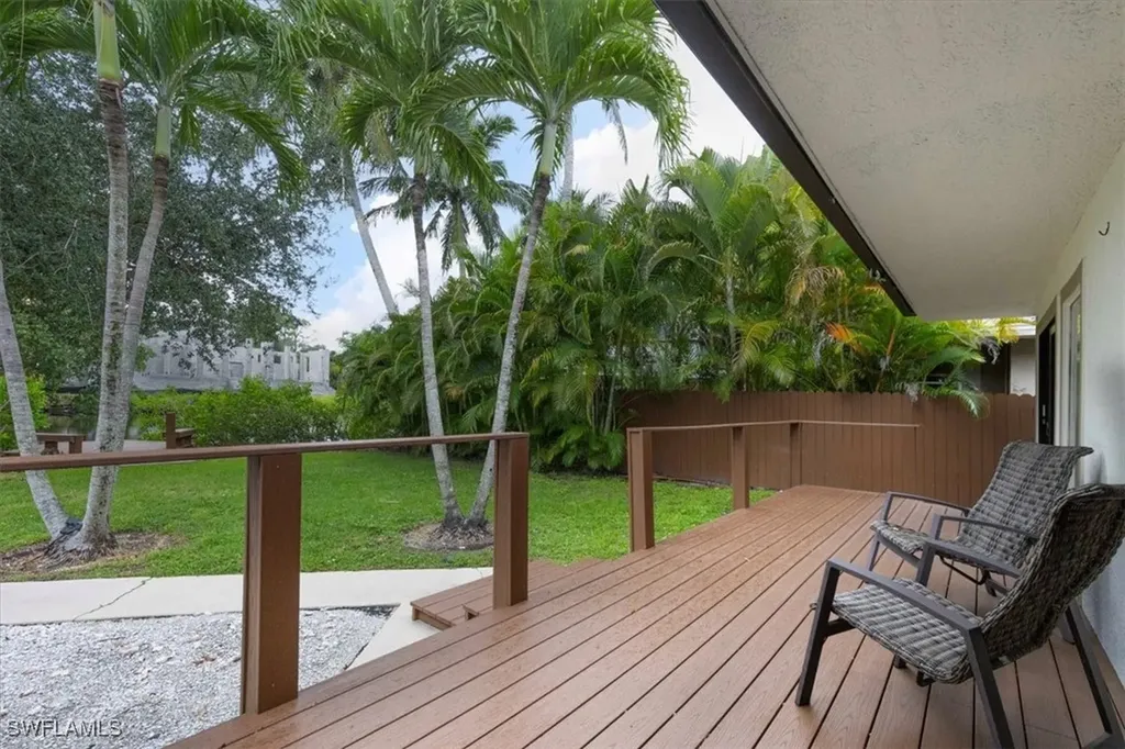3240 Collee Court Naples FL 34112