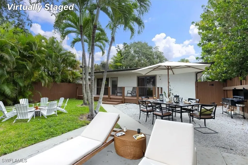 3240 Collee Court Naples FL 34112