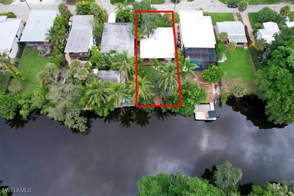 3240 Collee Court Naples FL 34112
