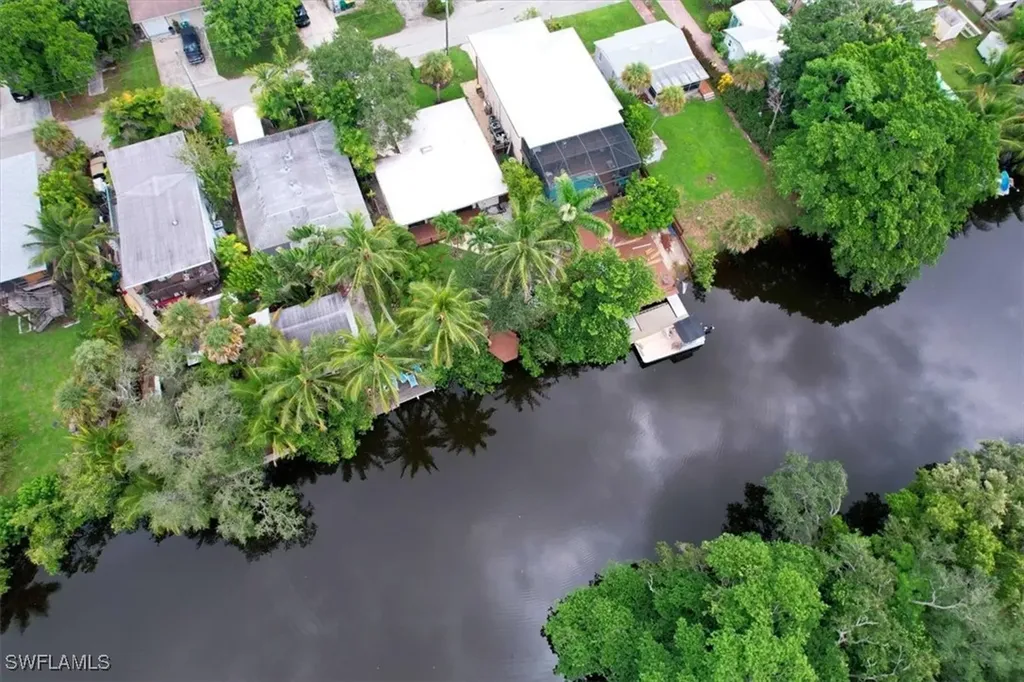 3240 Collee Court Naples FL 34112