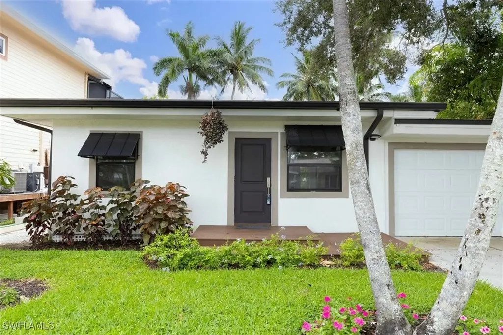 3240 Collee Court Naples FL 34112