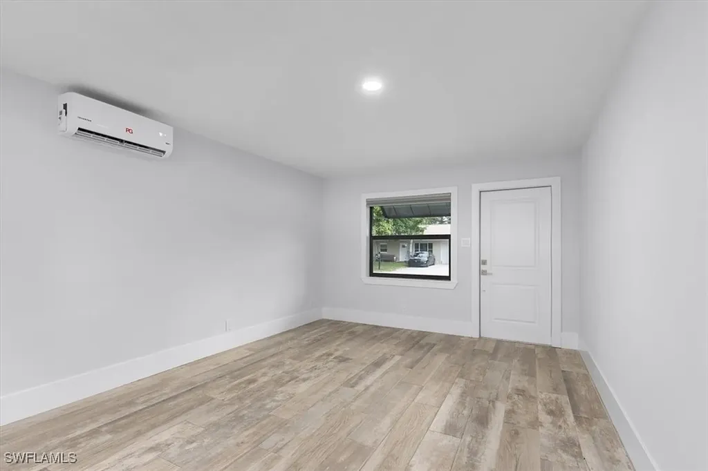 3240 Collee Court Naples FL 34112