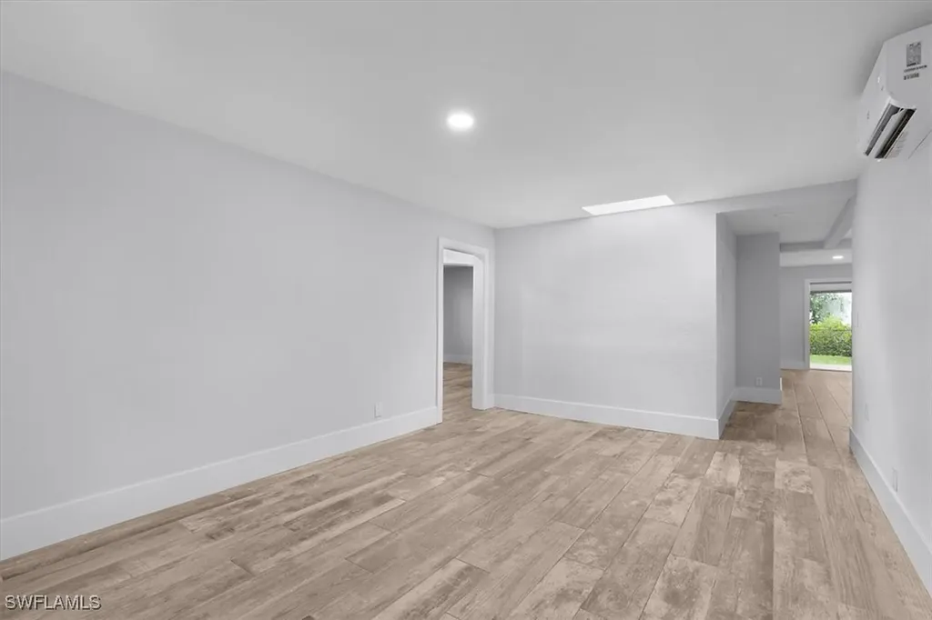 3240 Collee Court Naples FL 34112