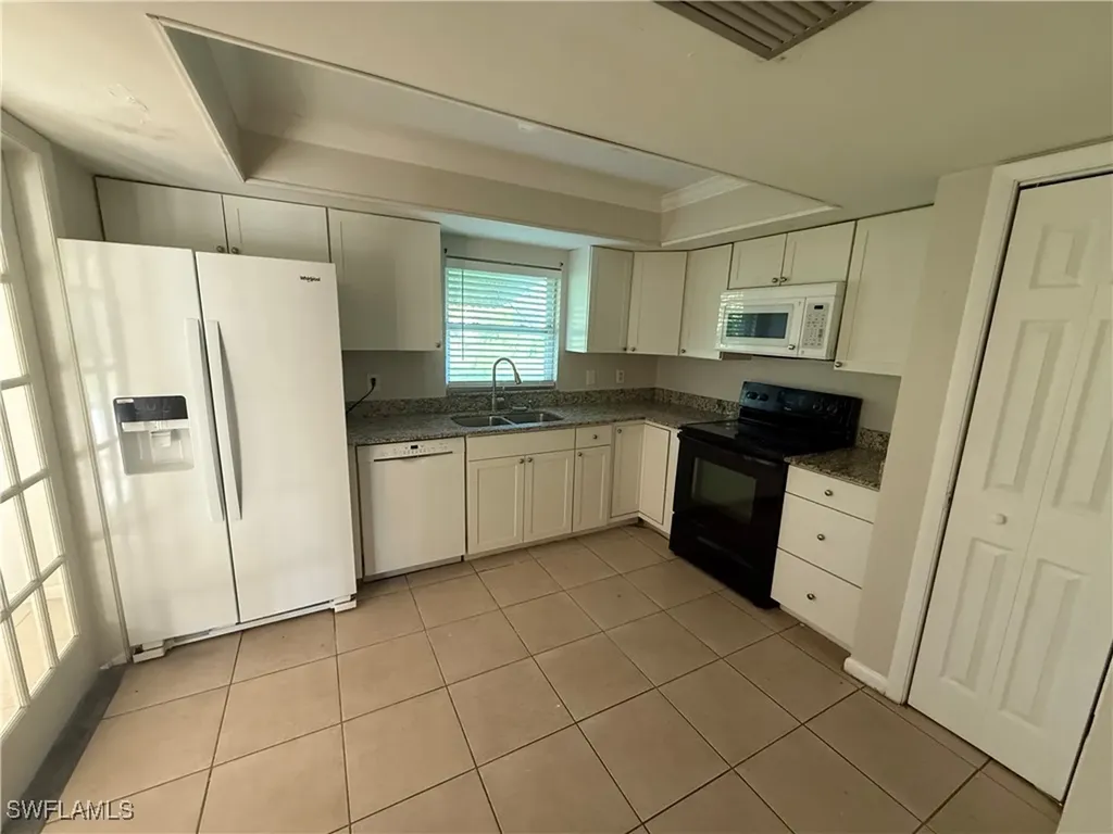 5820 Algiers Street Fort Myers FL 33919