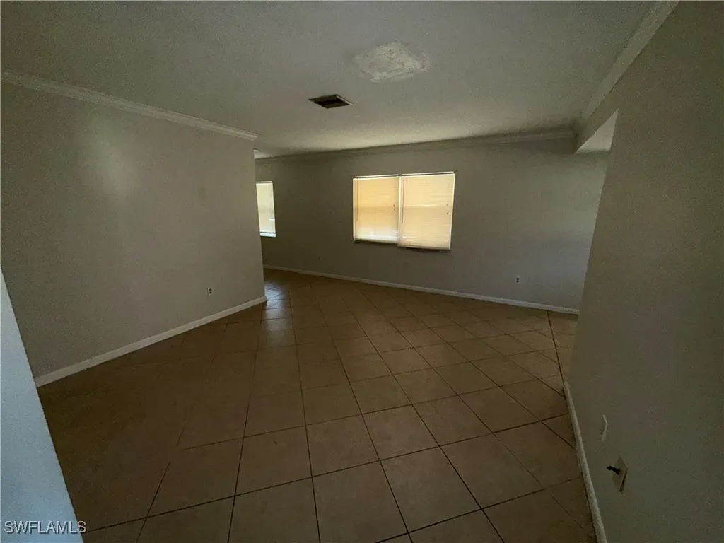 5820 Algiers Street Fort Myers FL 33919