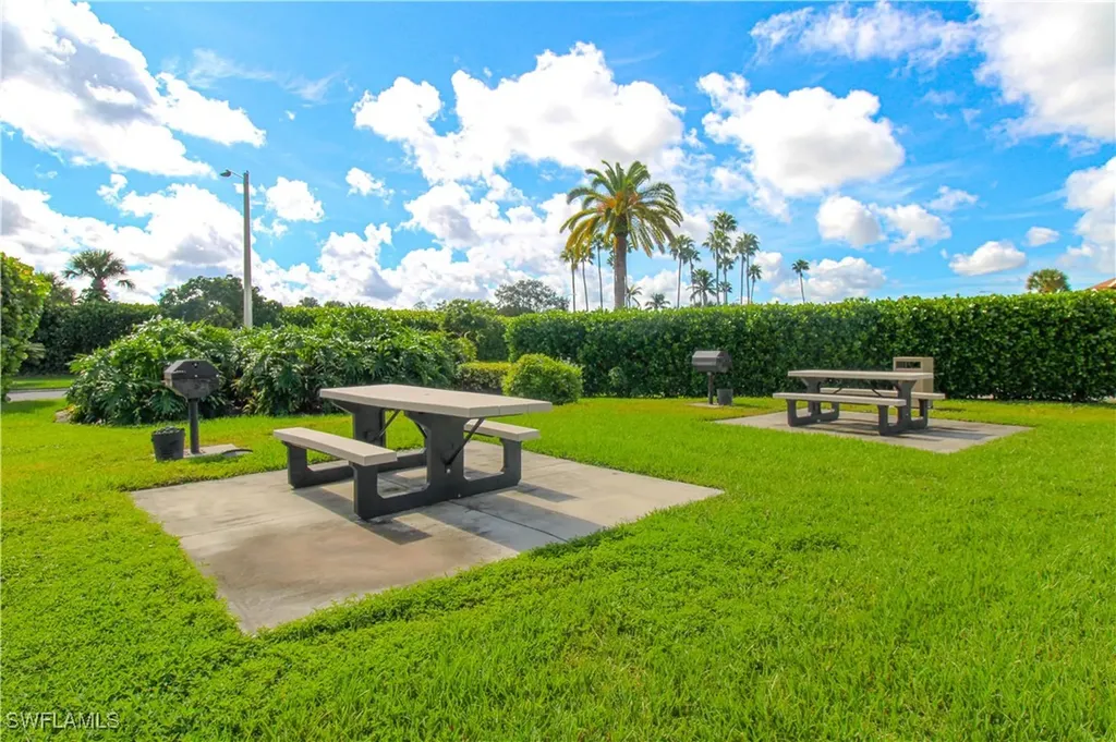 7794 Emerald Circle Naples FL 34109