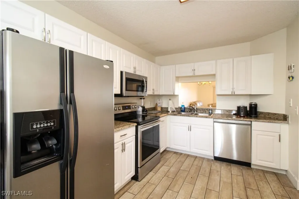 7794 Emerald Circle Naples FL 34109