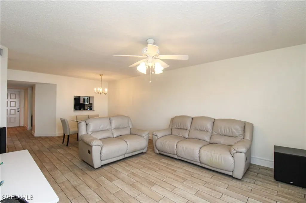 7794 Emerald Circle Naples FL 34109