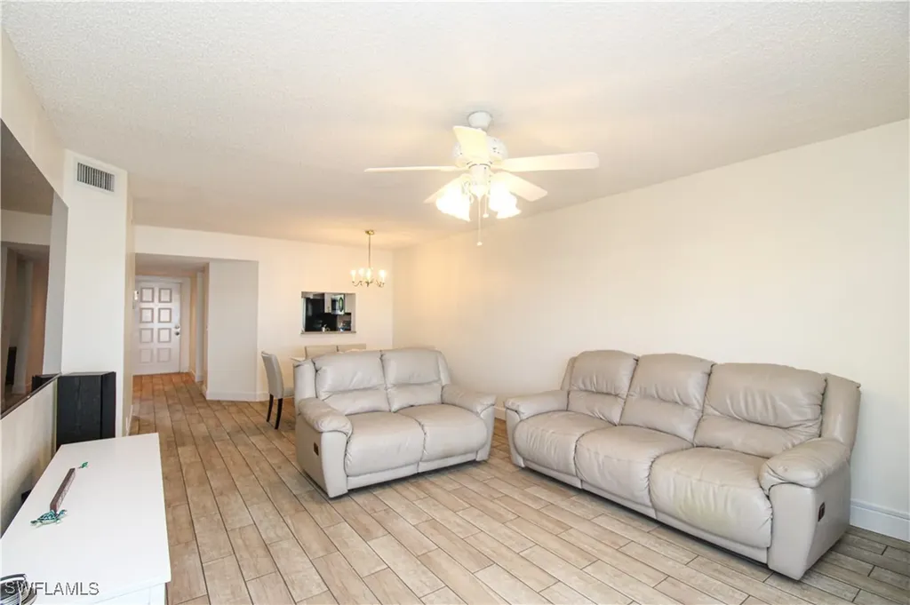 7794 Emerald Circle Naples FL 34109