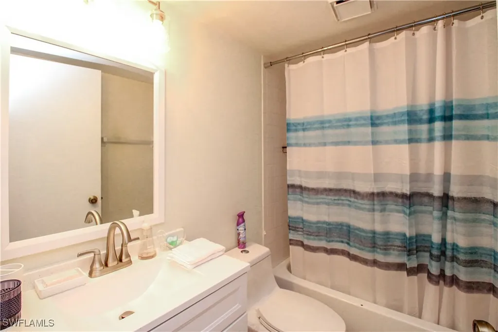 7794 Emerald Circle Naples FL 34109