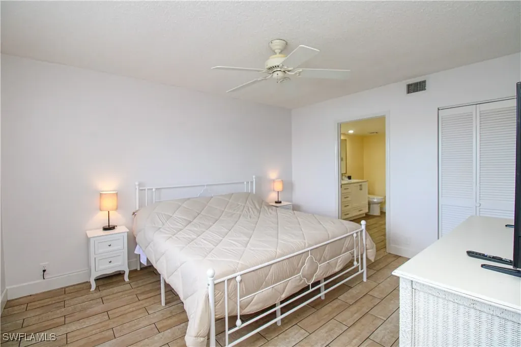 7794 Emerald Circle Naples FL 34109