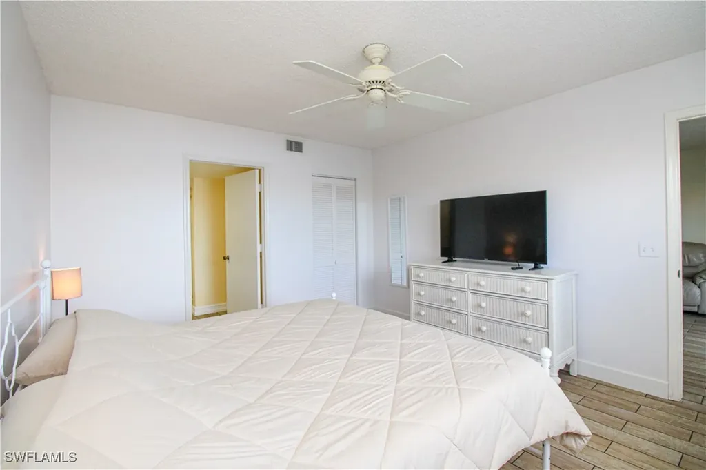 7794 Emerald Circle Naples FL 34109
